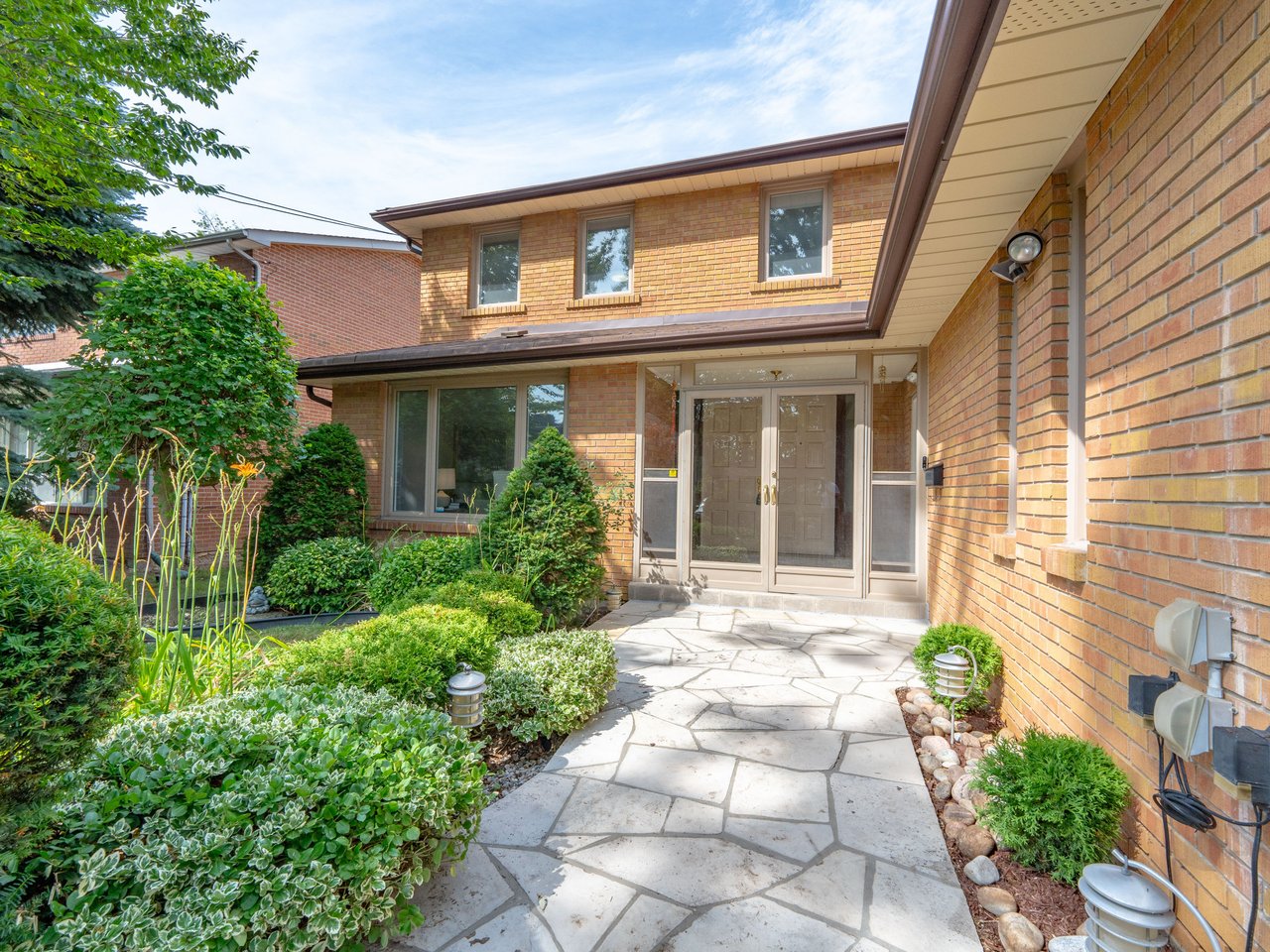 18 Whitman St