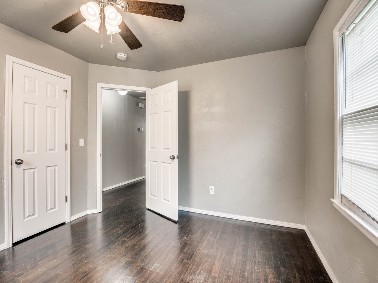 1313 Laverne