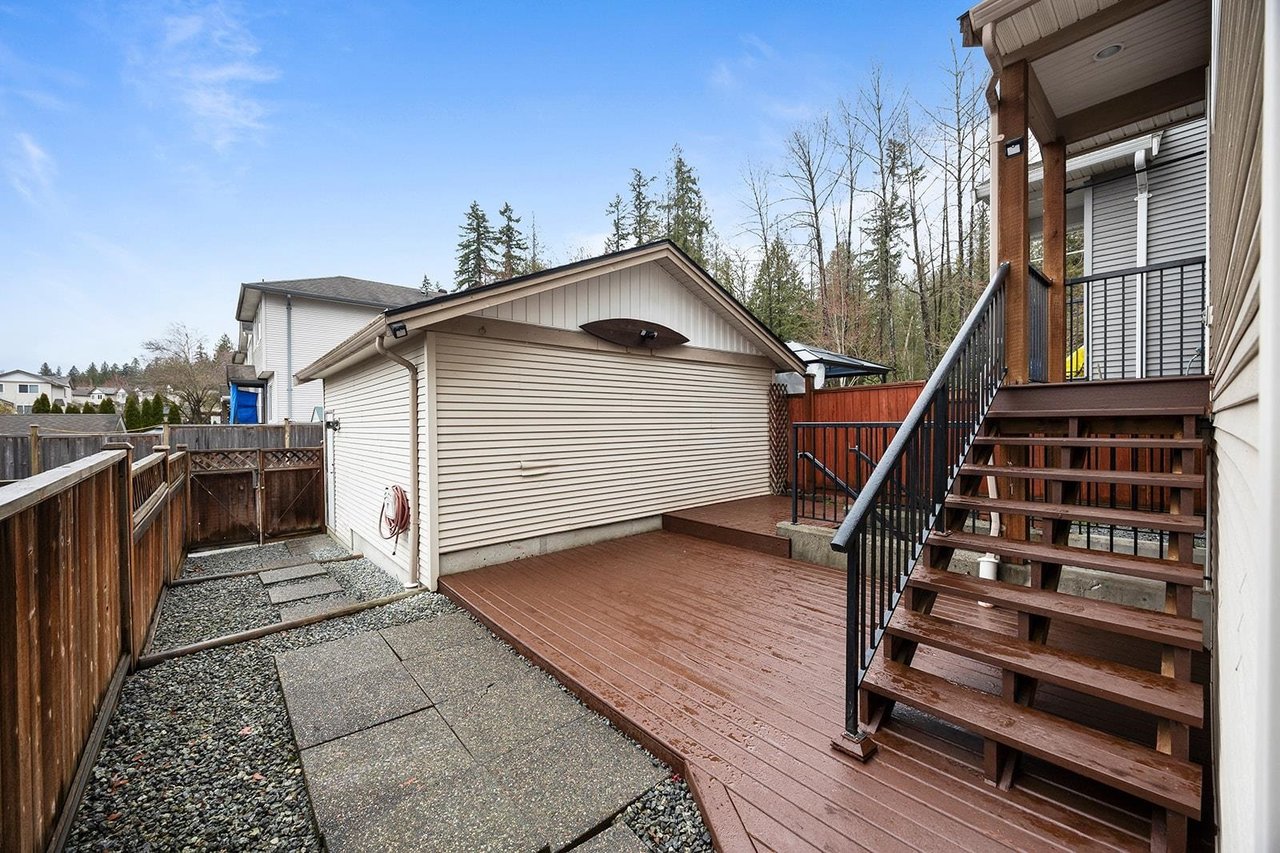 24395 102 Ave