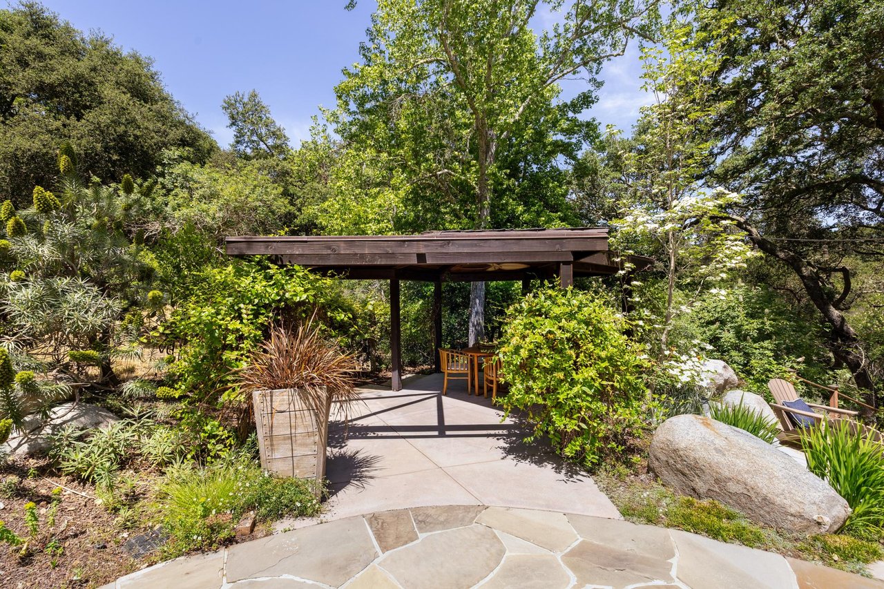 138 Bolivar LN