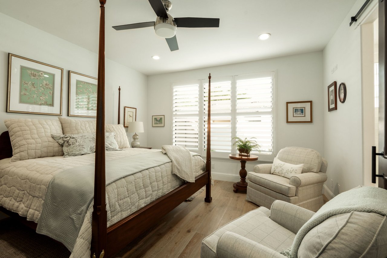 7115 E FOOTHILL Drive