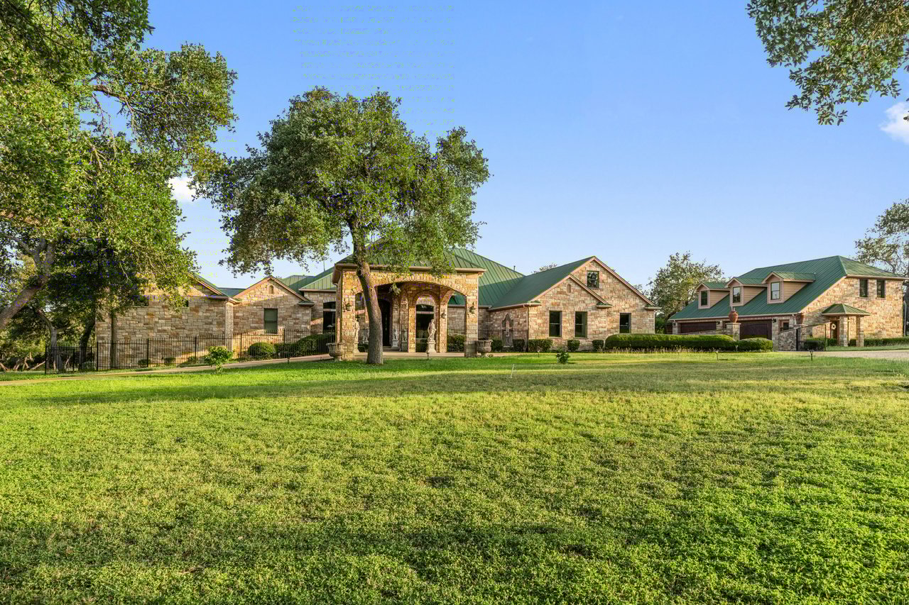 32 Acre Estate