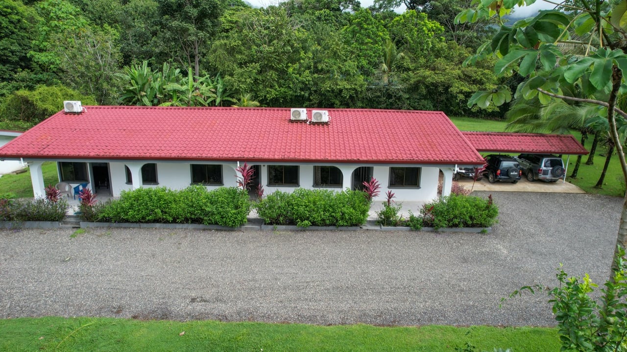 Versatile Multi-Unit Property with Income and Expansion Potential