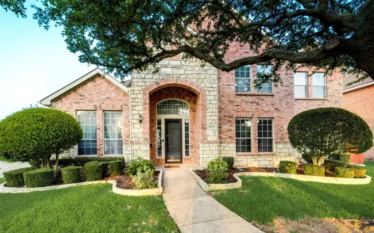 3004 Longtown Dr