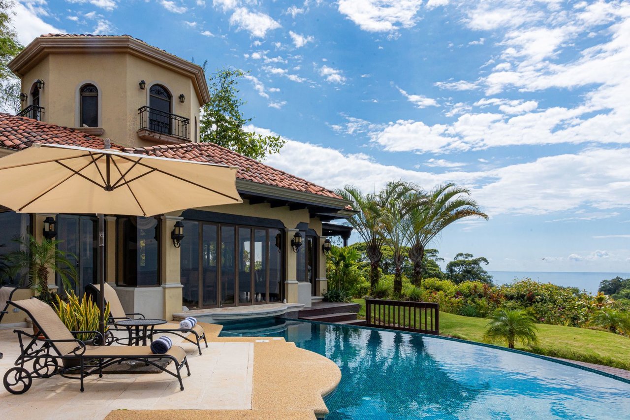 Colonial Ocean View Villa, Dominical, Puntarenas