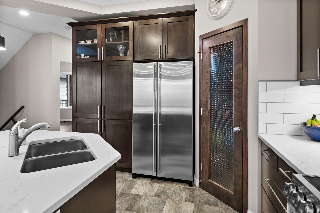 207 Royal Oak Bay NW
