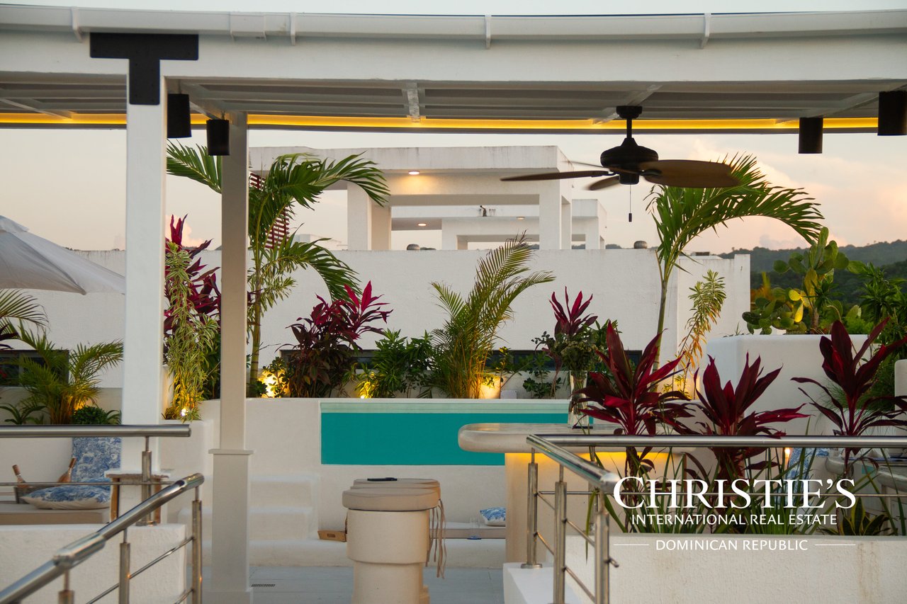 Sunrise Penthouse, Terrenas