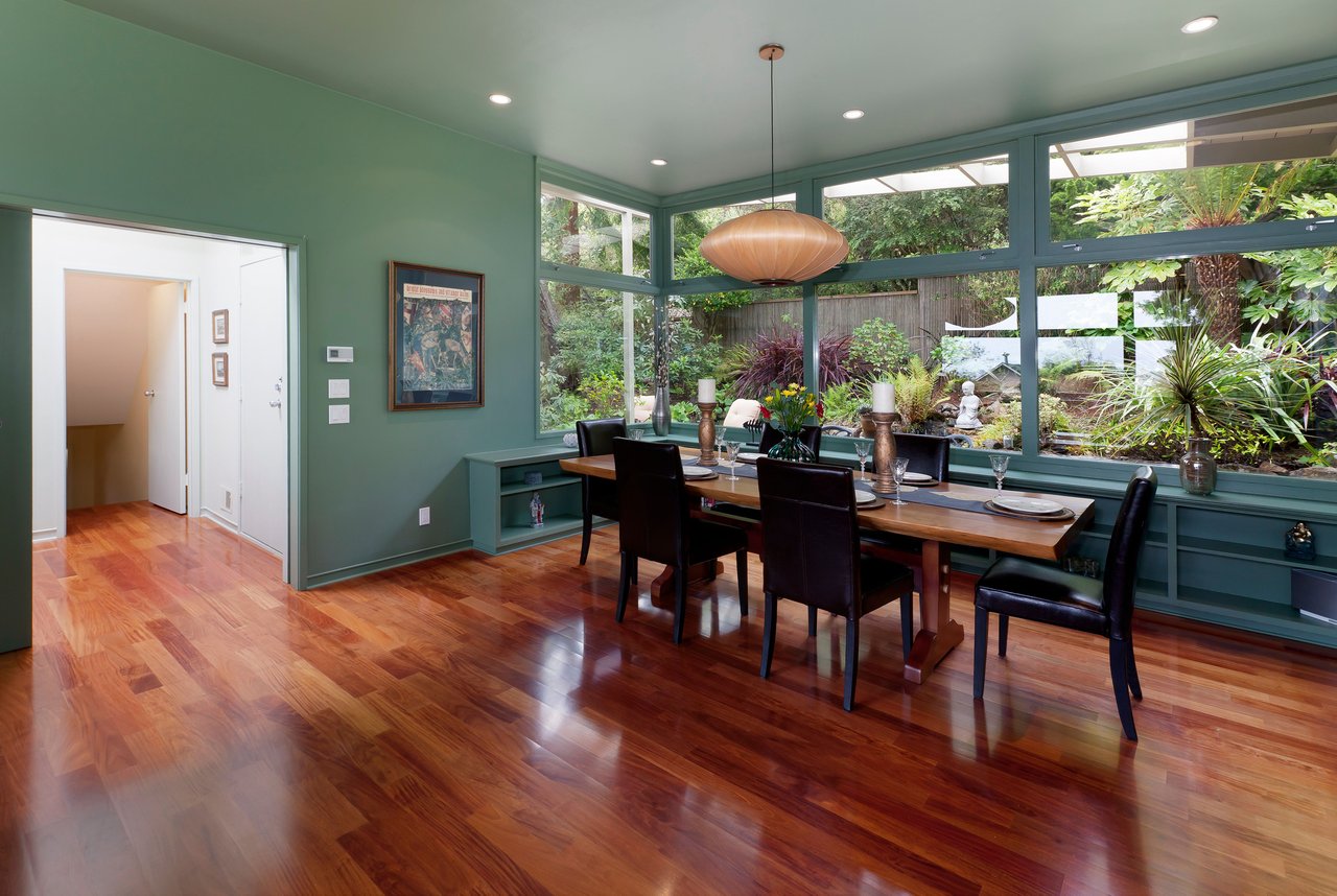 1563 Shrader