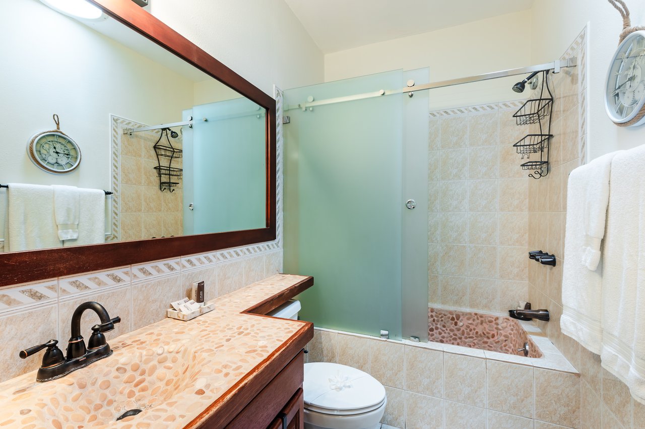 Pacific Beach 4 | Adorable 2 Bedroom 2 Bathroom Beachfront Condo in Playa Potrero!