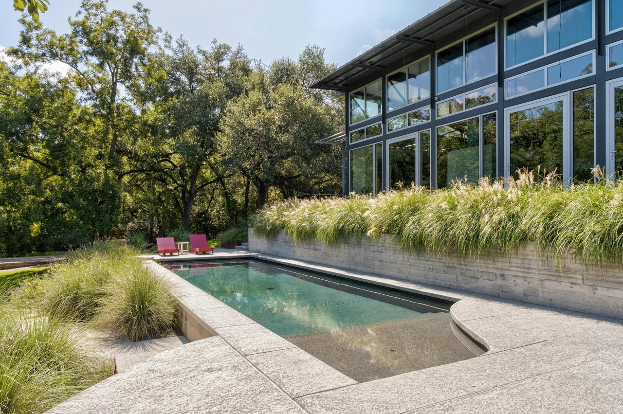 2212 River Hills Road