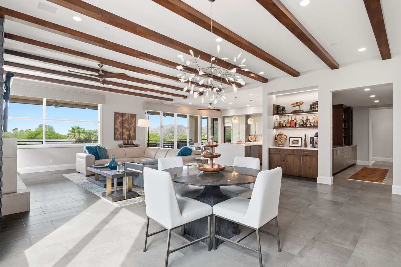 Las Brisas Drive