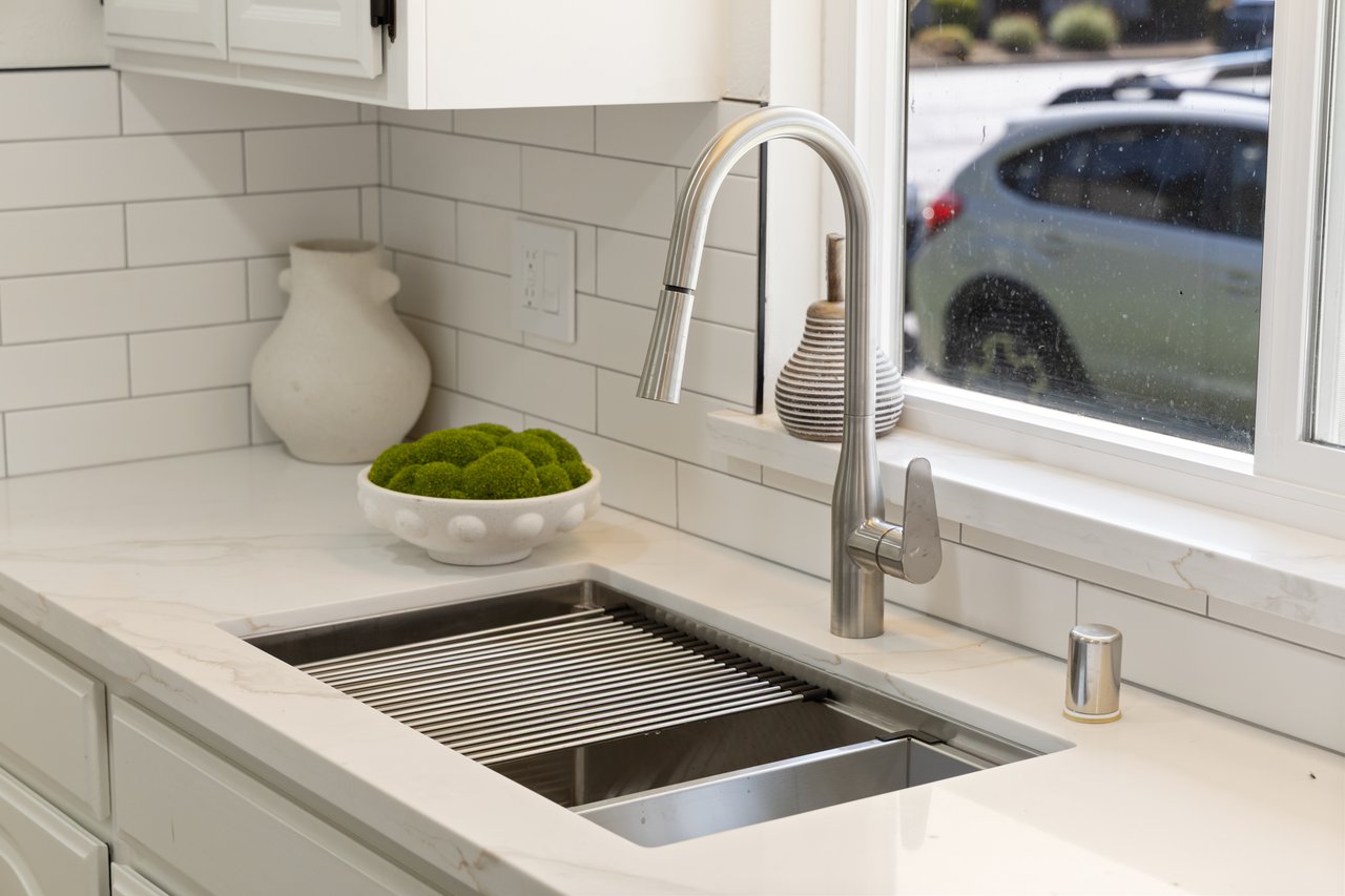 735 Winstead Terrace