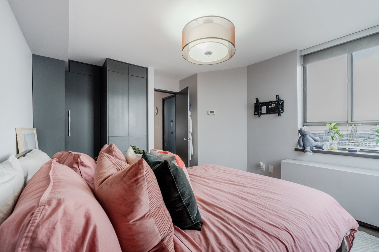 2805-270 Queens Quay W 