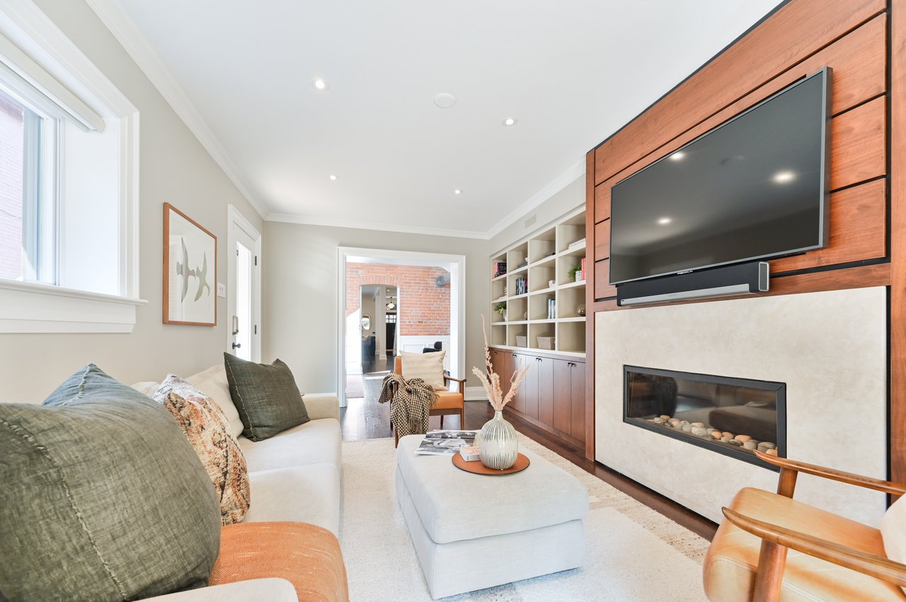 61 Gwynne Avenue, Toronto