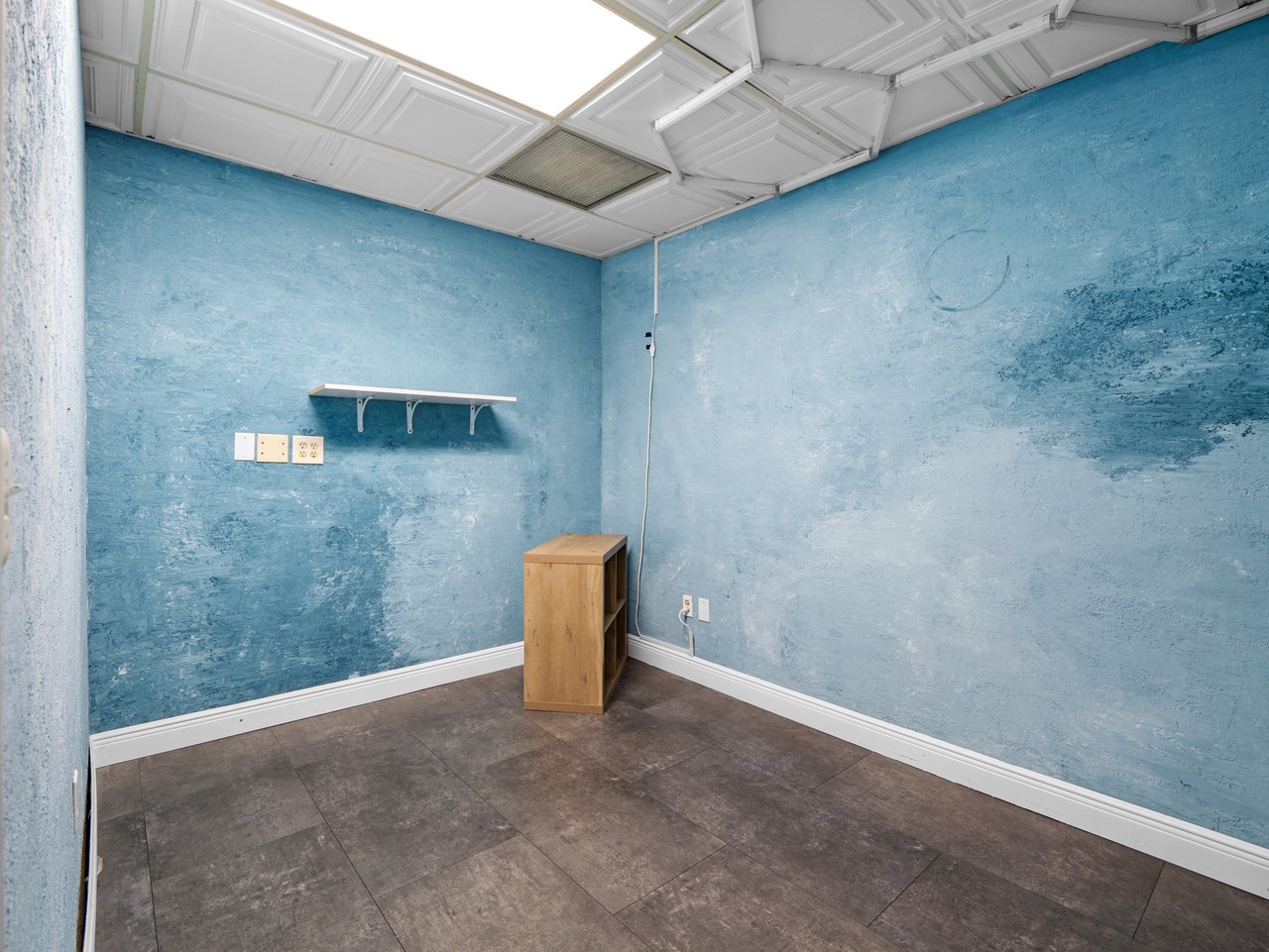 2715 N Harbor City Blvd