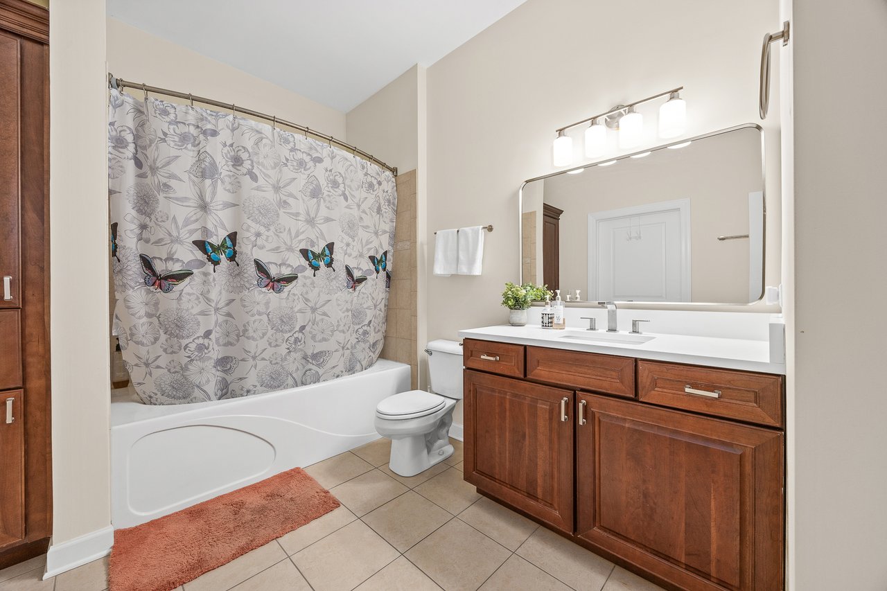 4929 Forest Ave, Unit 2E, Downers Grove