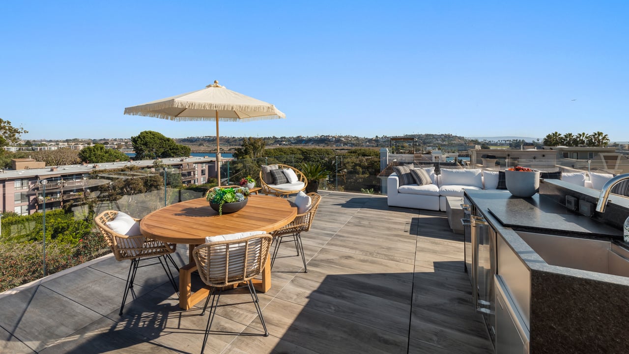 145 Channel Pointe Mall