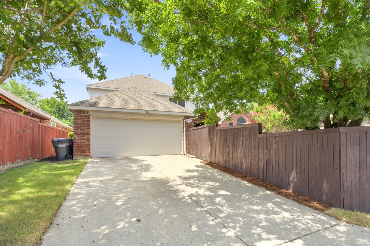 7005 Royal Glen Trail