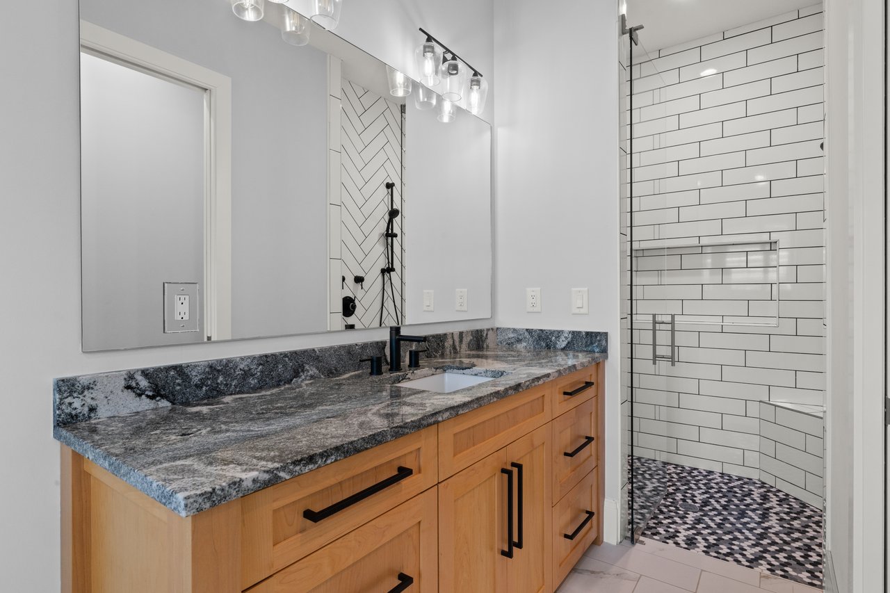 6617 Joanna CIR