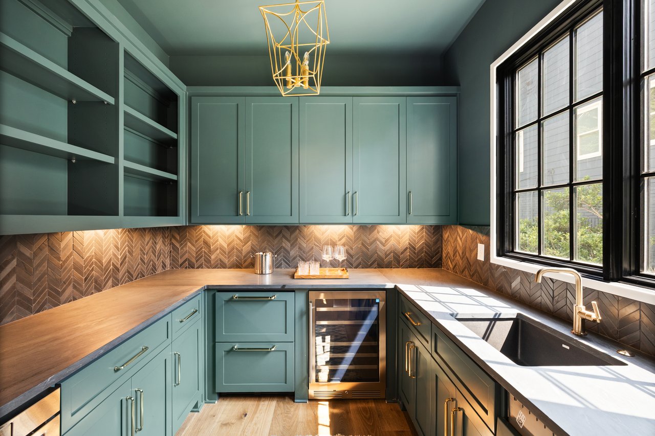 555 Orme Circle | VIRGINIA Highlands