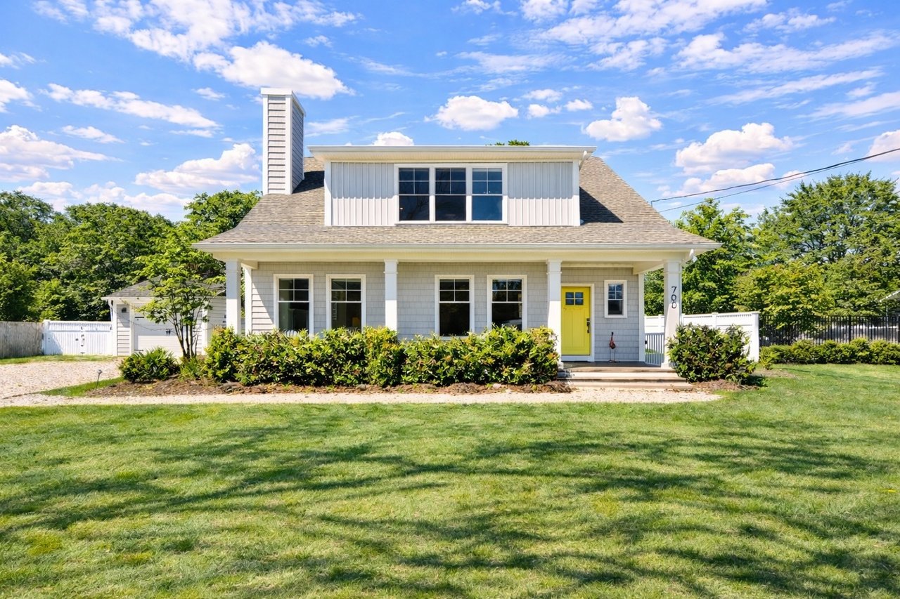 700 Gin Lane, Southold