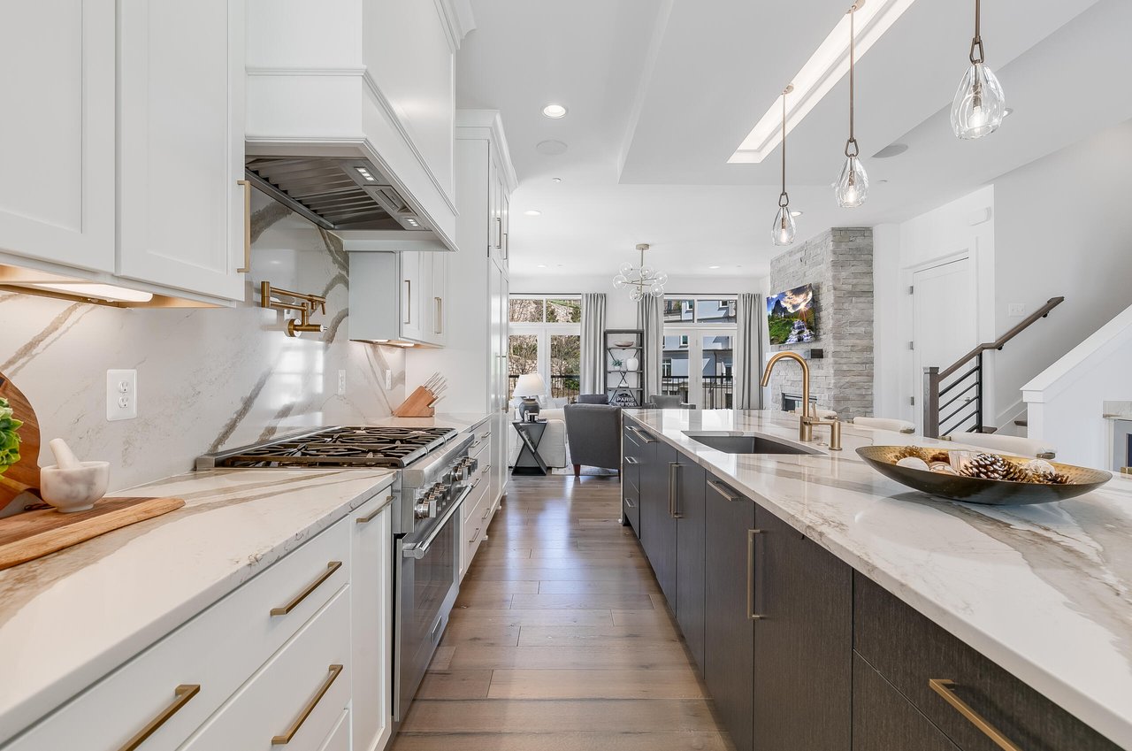 8201 River Rd, Bethesda, MD 20817