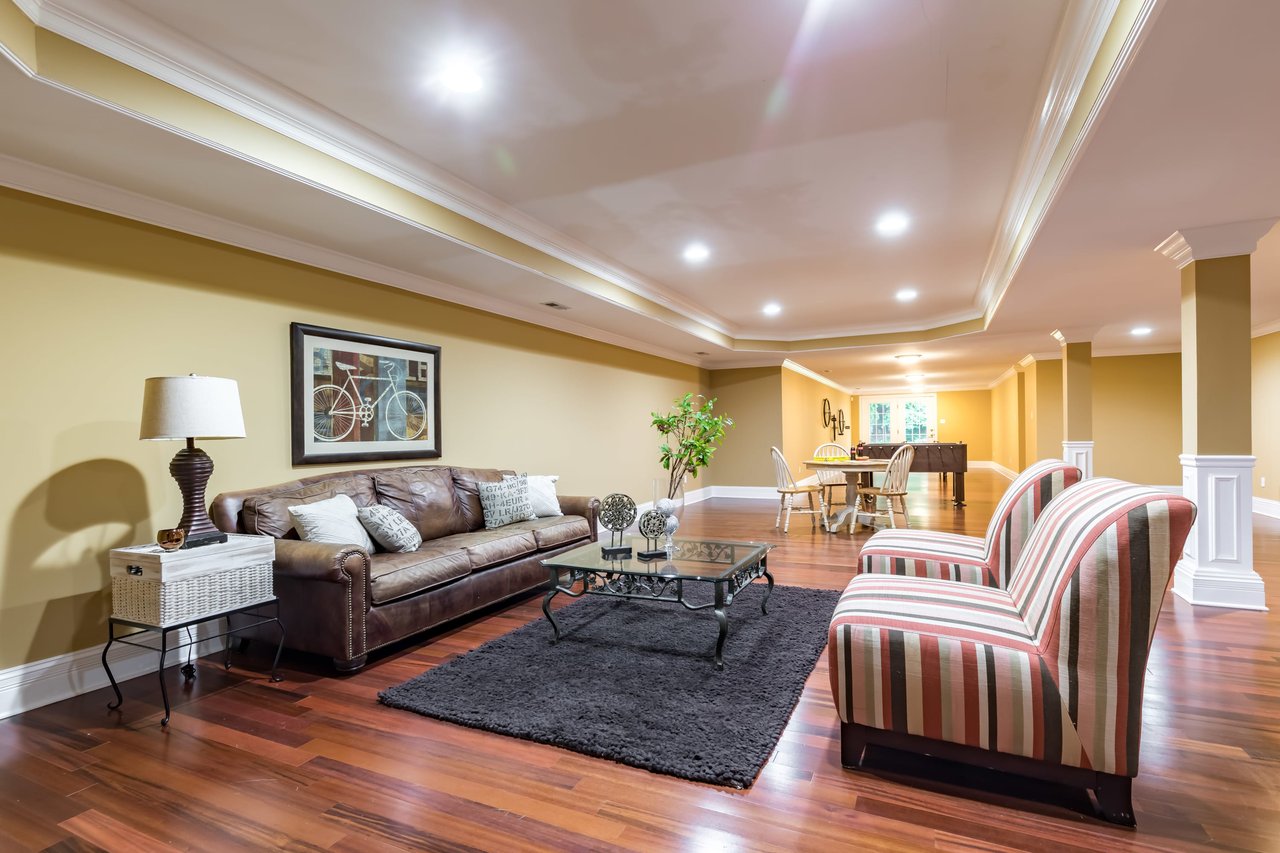Newer Construction and Oh So Close to Chesterfield Amenities