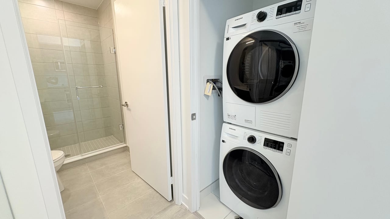 15 Richardson Street Unit: 1404