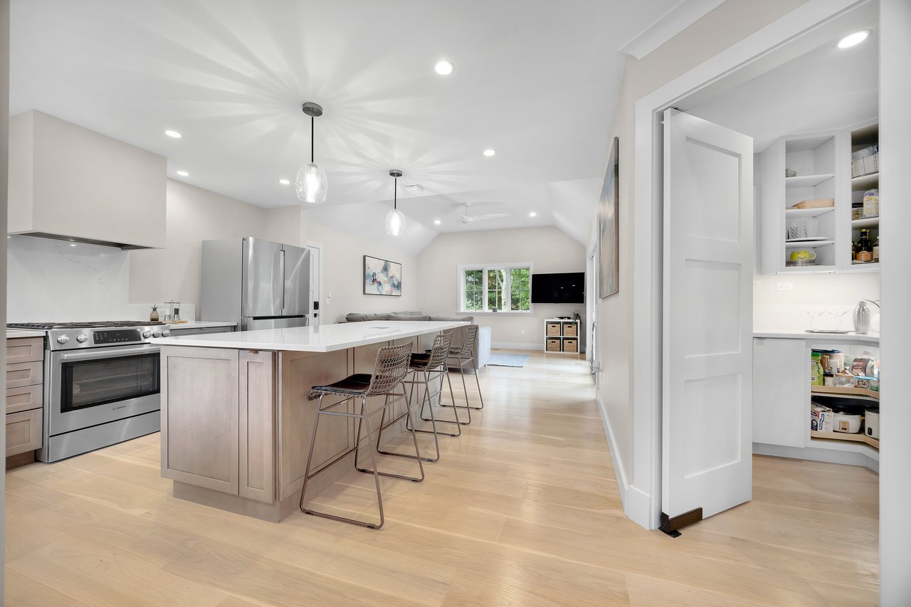 Pristine University Area Colonial