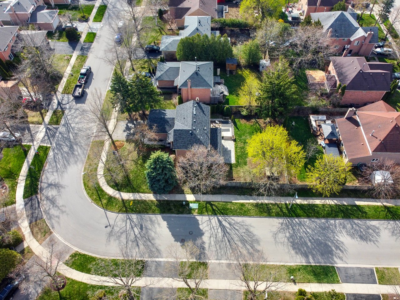 438 Claremont Cres