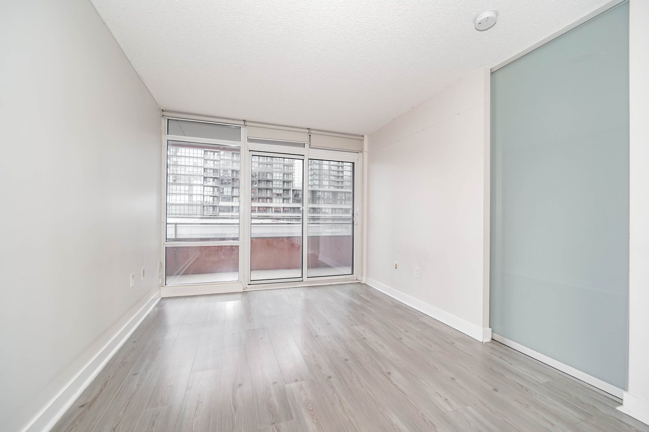 4K Spadina Ave 621