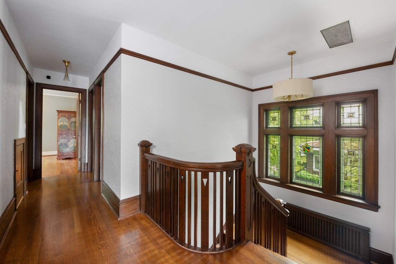212 Sheridan Rd