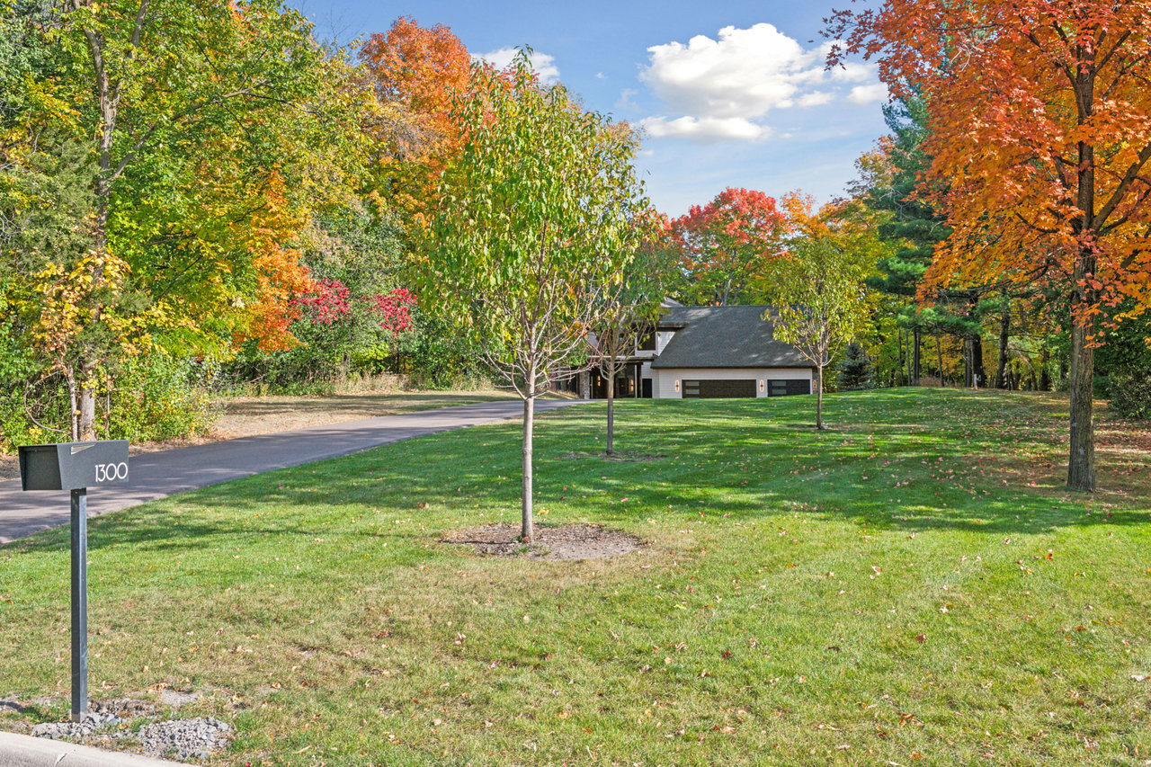 1300 Wildhurst Trl, Orono