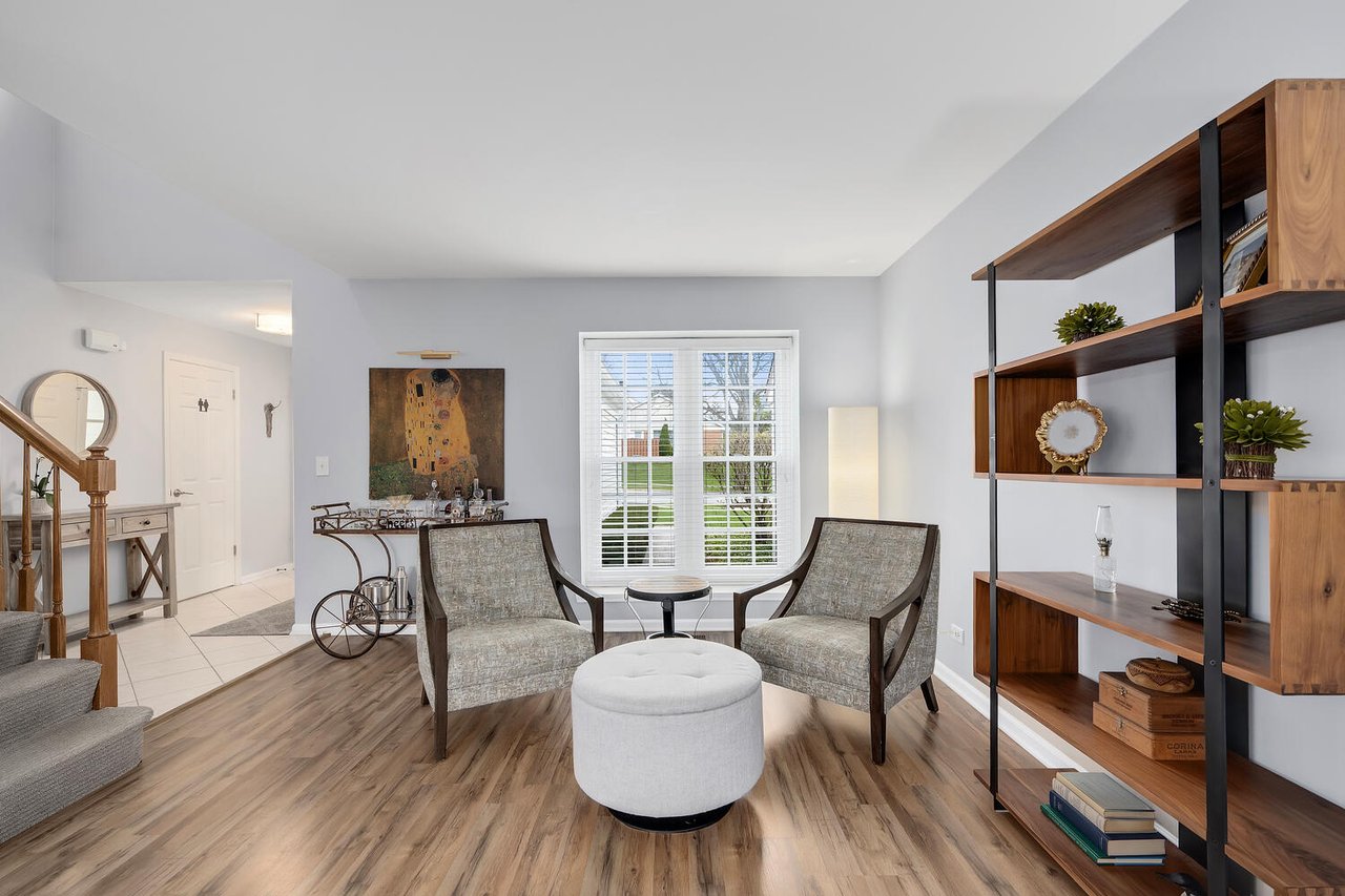 1808 Courtenay Drive, Wheaton IL – Adare Farms Townhome Near Parks, Trails, and Top Schools