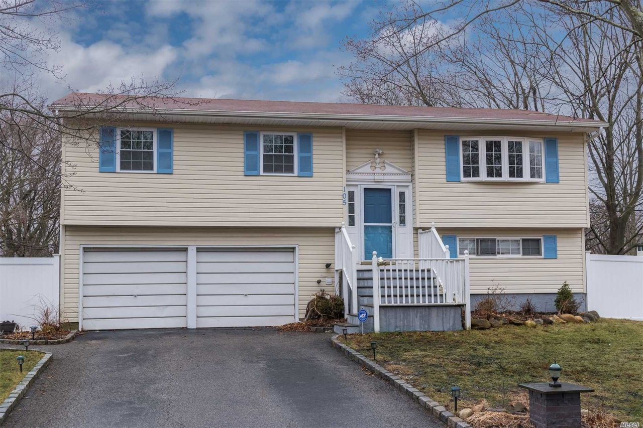 105 Huron Street