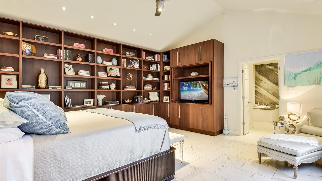 Island Wood Luxury