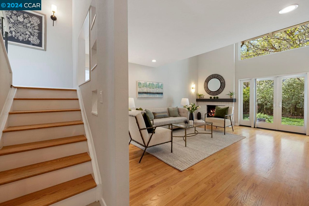 10 Doral Dr