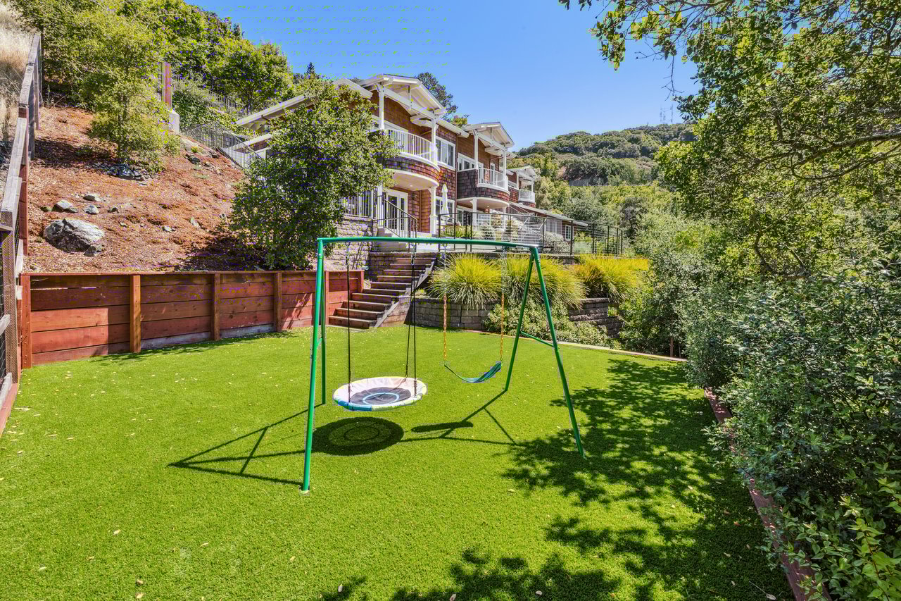 6 Live Oak Way