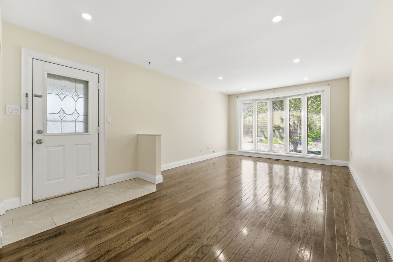 2362 Greenbank Tr