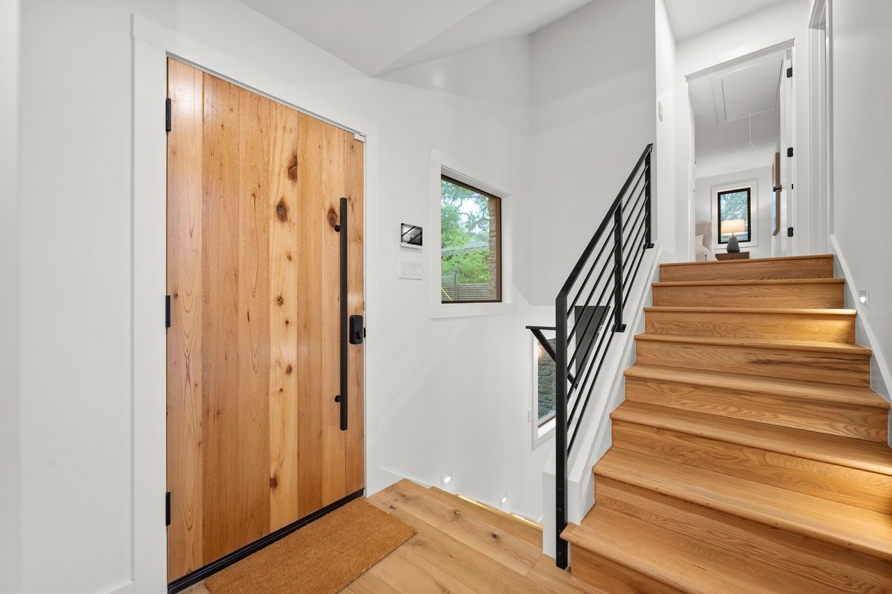 1606 Ski Slope Drive