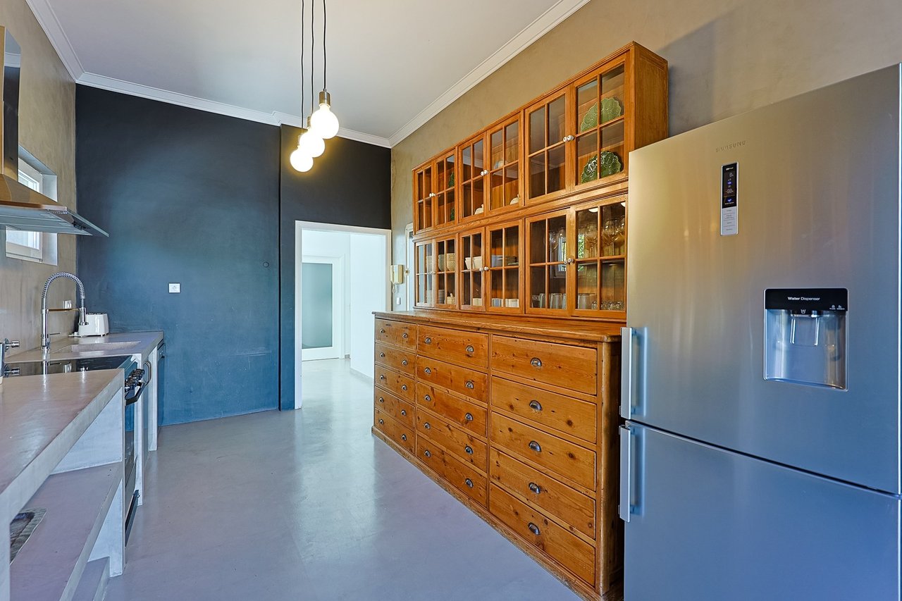 Stylish Renovated 5-Bedroom Villa with Pool in Monte Estoril’s Prestigious Avenida de Portugal