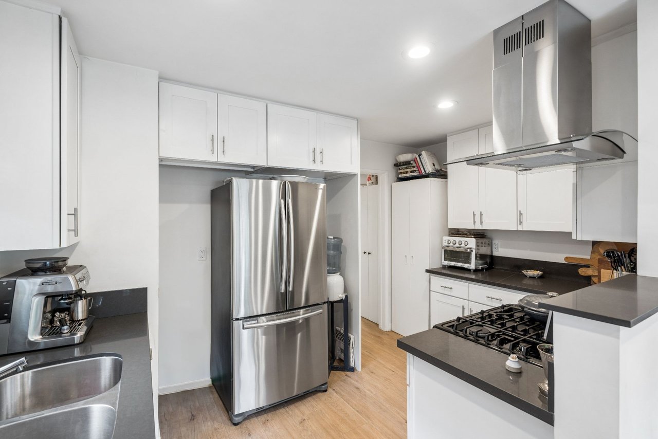 782 W 18th Street