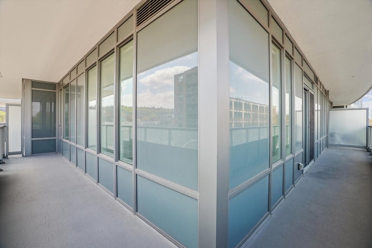 #403 - 212 King William Street