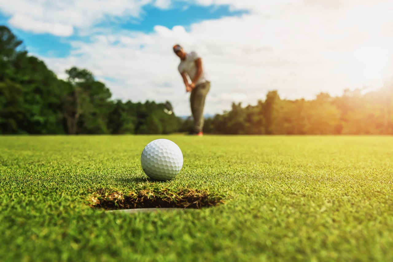 Golf Course Living vs. Waterfront Living in Huntington, Northport & Dix Hills, NY, Which Long Island Lifestyle Is Right for You?