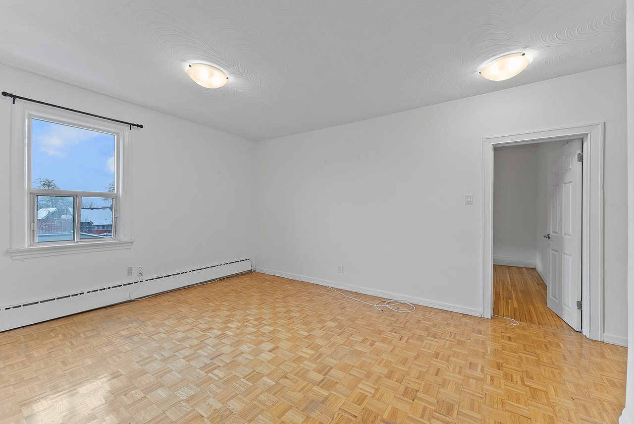 5 Crang Avenue Unit: 2