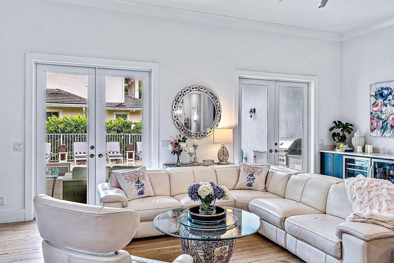 Luxury Modern Single Family Home For Rent North Palm Beach - Lynn Dachisen