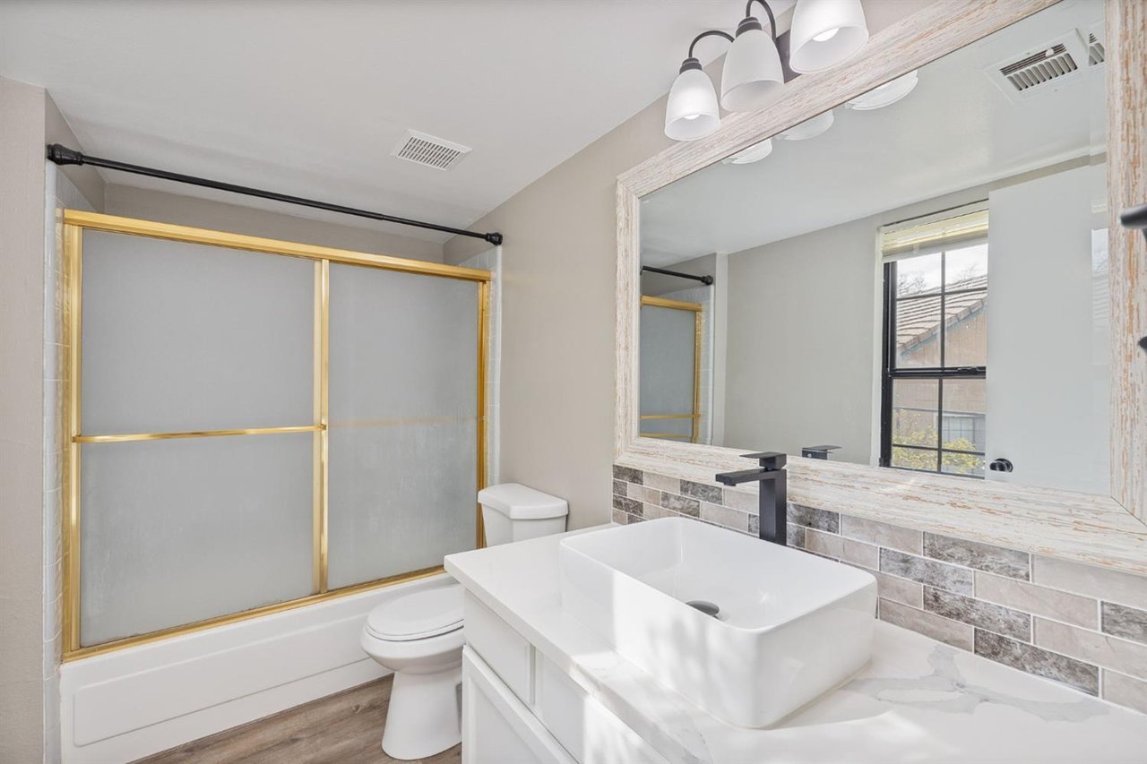 50850 Smoke Tree Trl, 