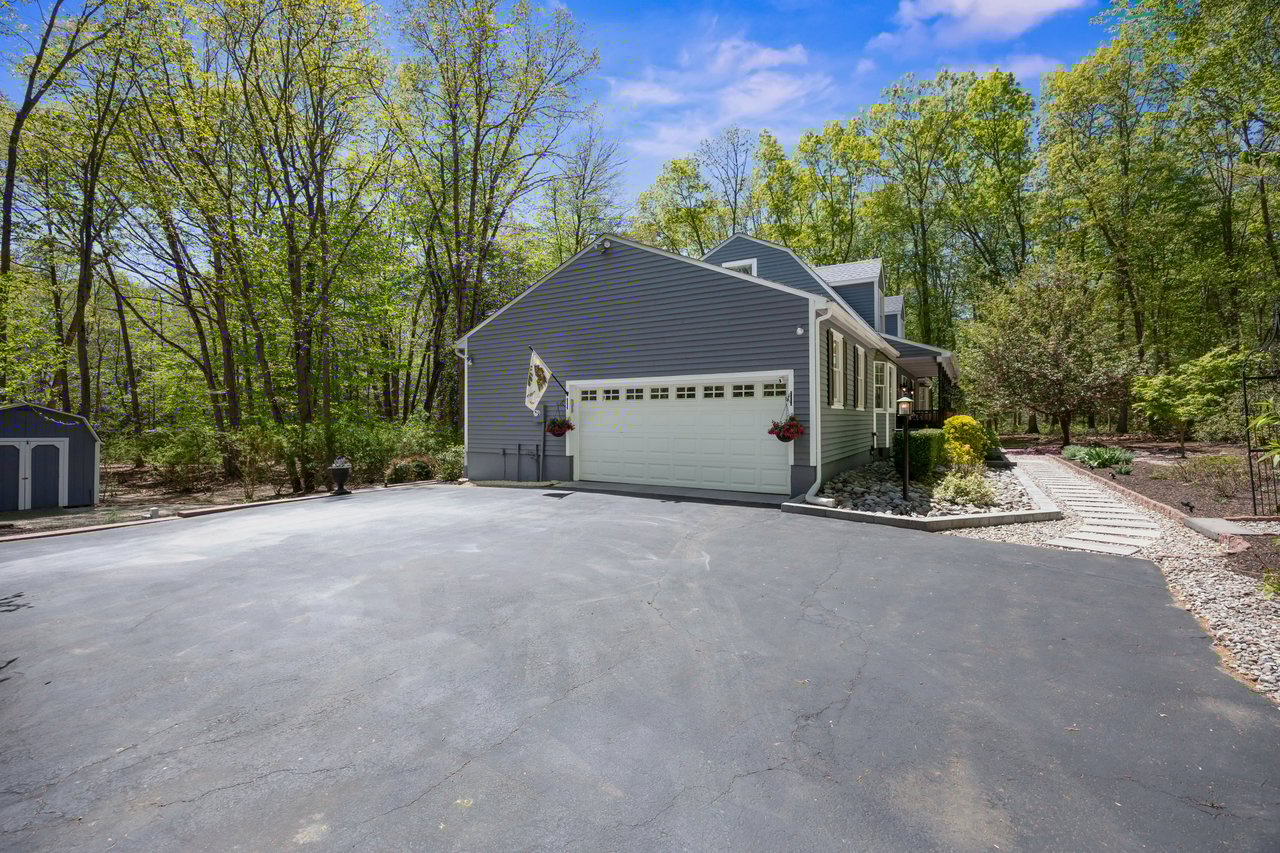 126 S Foxford Ln