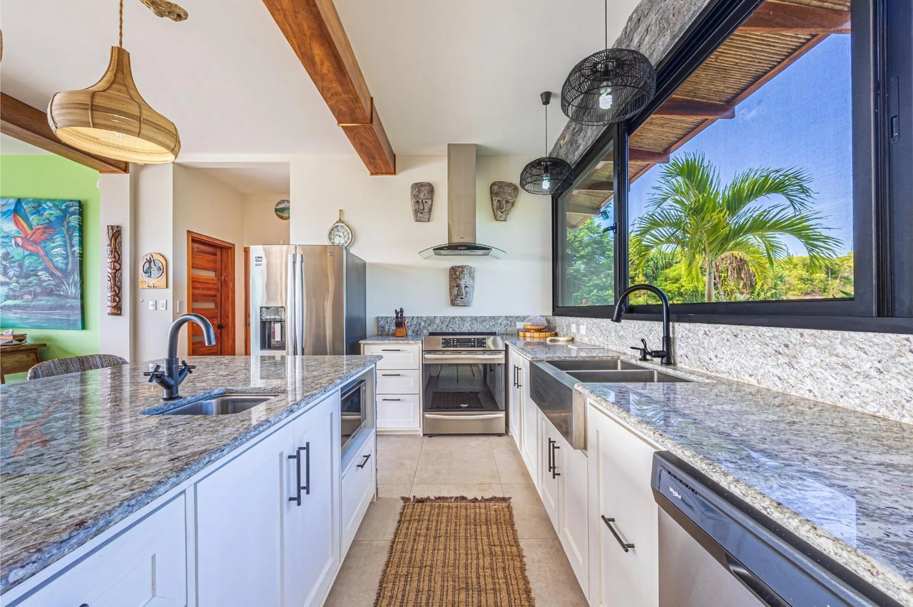 Modern Mountain View Estate, Manuel Antonio, Puntarenas