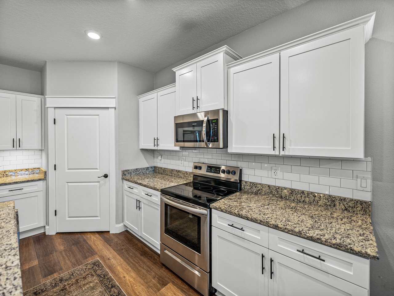 12492 EASTPOINTE DR
